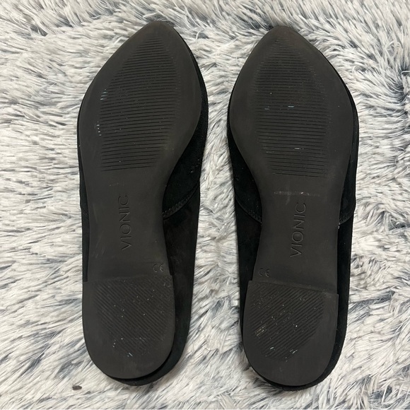 Vionic Posey Black Suede Perforated Flats - Size 6.5 - Picture 3 of 13
